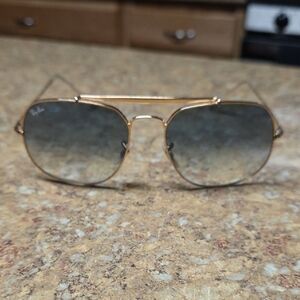 Ray-Ban Gold Aviator Sunglasses with Gray Lenses